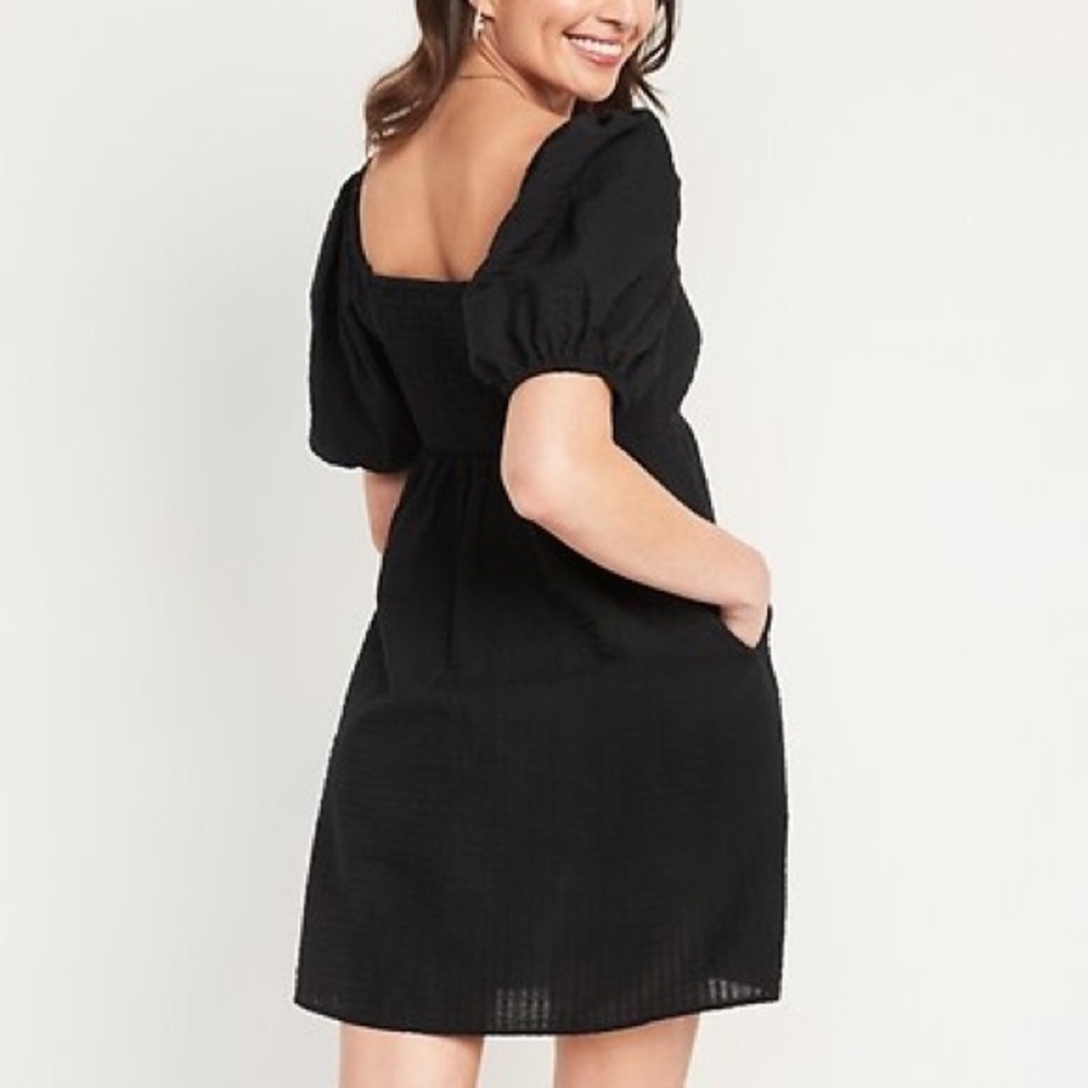 Fit & Flare Puff-Sleeve Seersucker All-Day Mini Dress